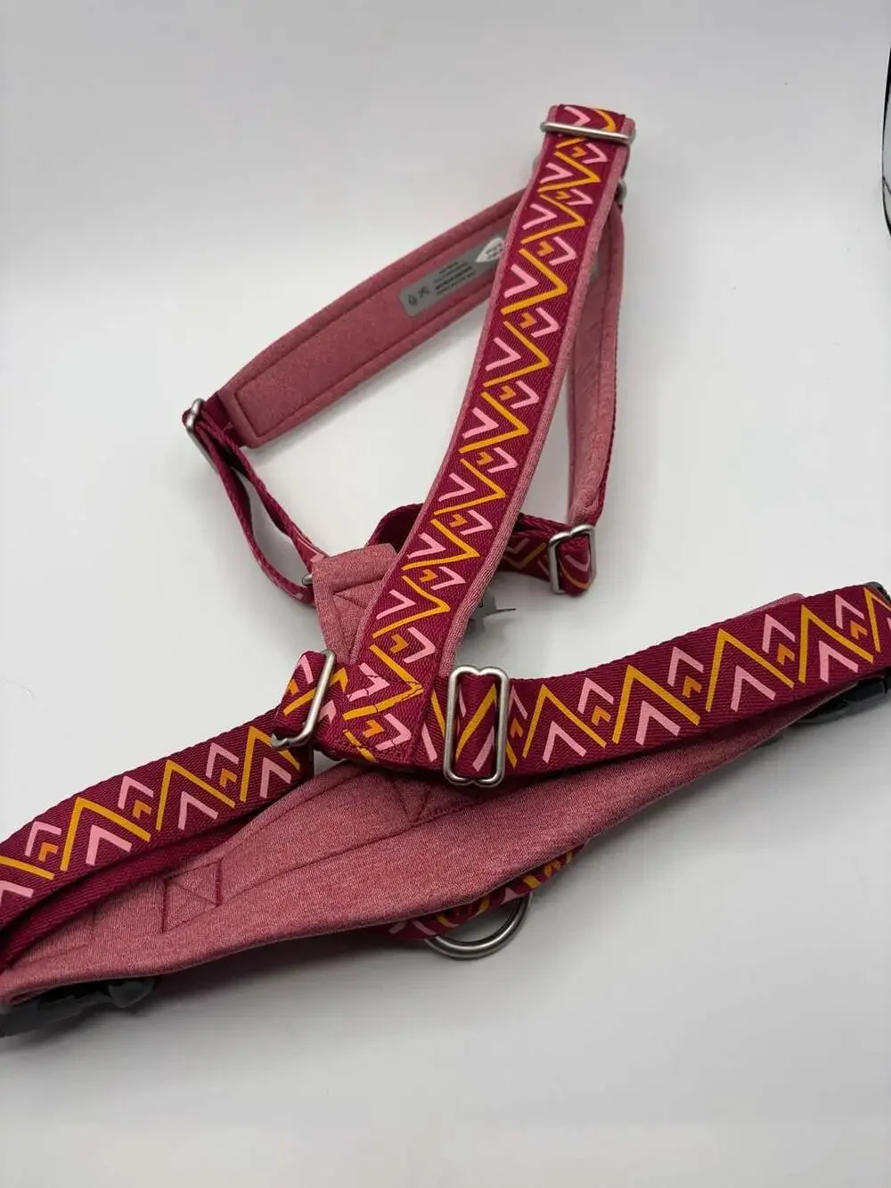 Hurtta Razzle-Dazzle Padded Y-Harness in Beetroot, Size 80-100 cm